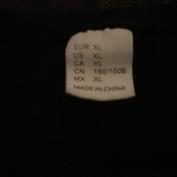 4 XL shirts - Picture 6 of 12